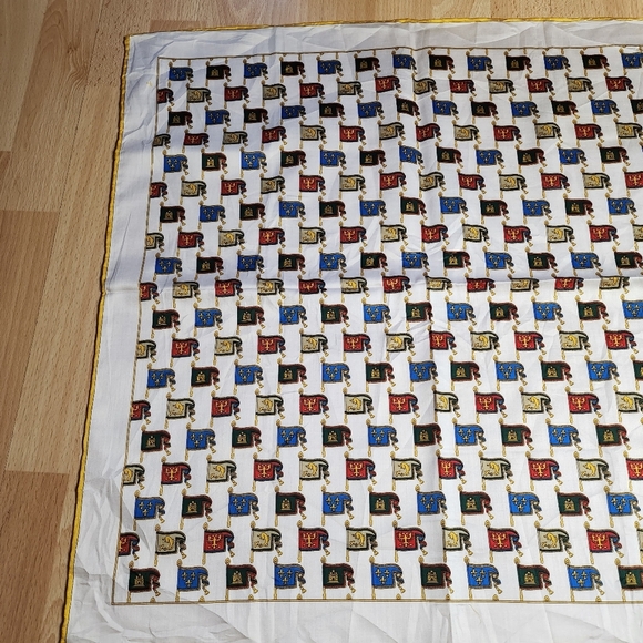 ❤️ Host Pick 🌟 CELINE Paris scarf/handkerchief cotton / silk✨️ 💯 - Picture 7 of 7